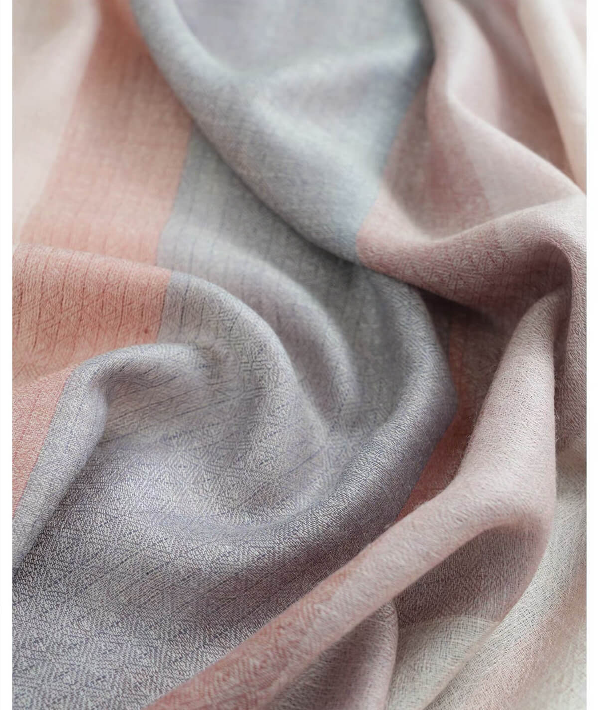 Artisanal 100% Cashmere Scarf Shawl – Axial Ombré Weave