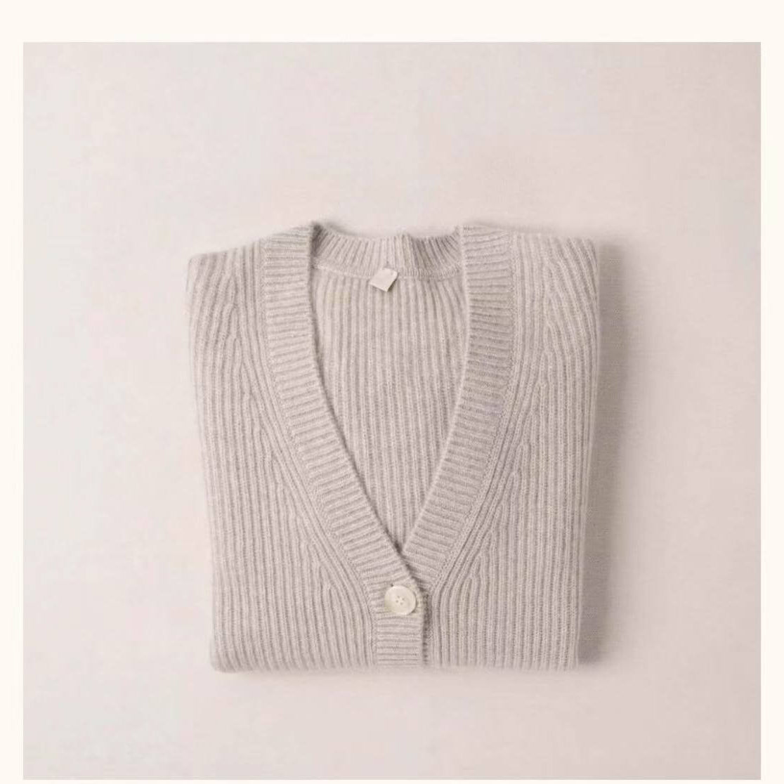 100% Women’s Chunky Cashmere V-Neck Cardigan in beige ,cashmere sweater Canada