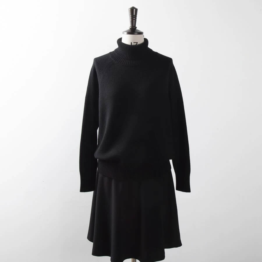 Black Premium Cashmere Turtleneck Sweater - Thick Winter-Ready Women's Crewneck, 100% Cashmere Luxury