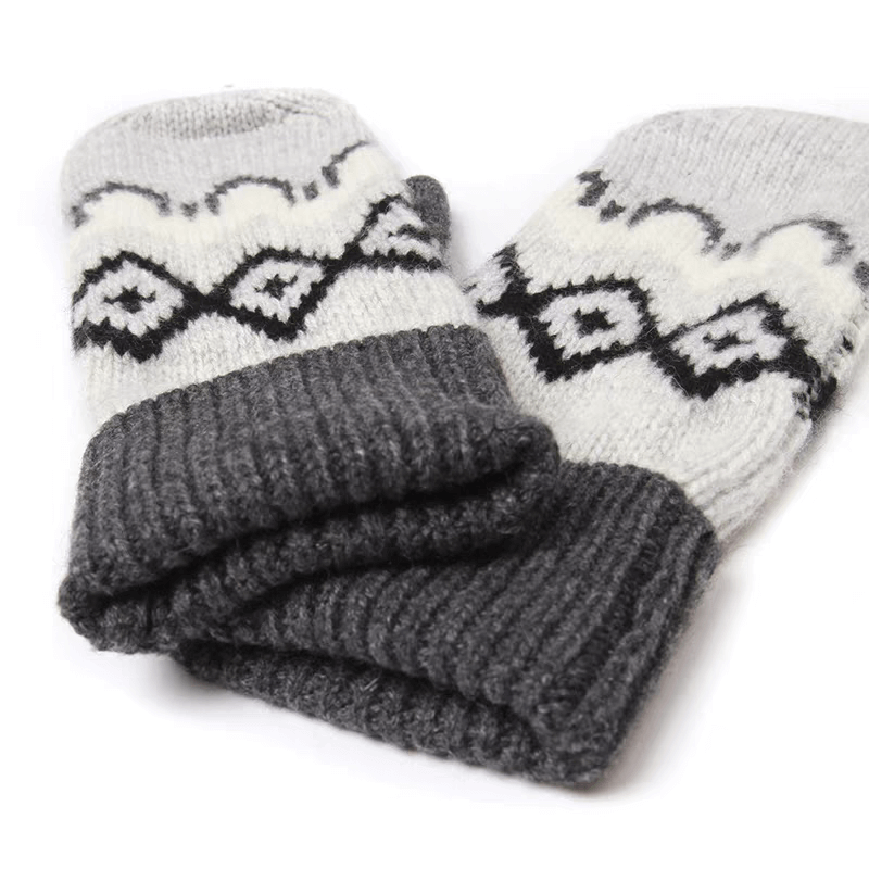 Luxurious 100% Cashmere Winter Gloves for Women – Timeless Jacquard Elegance