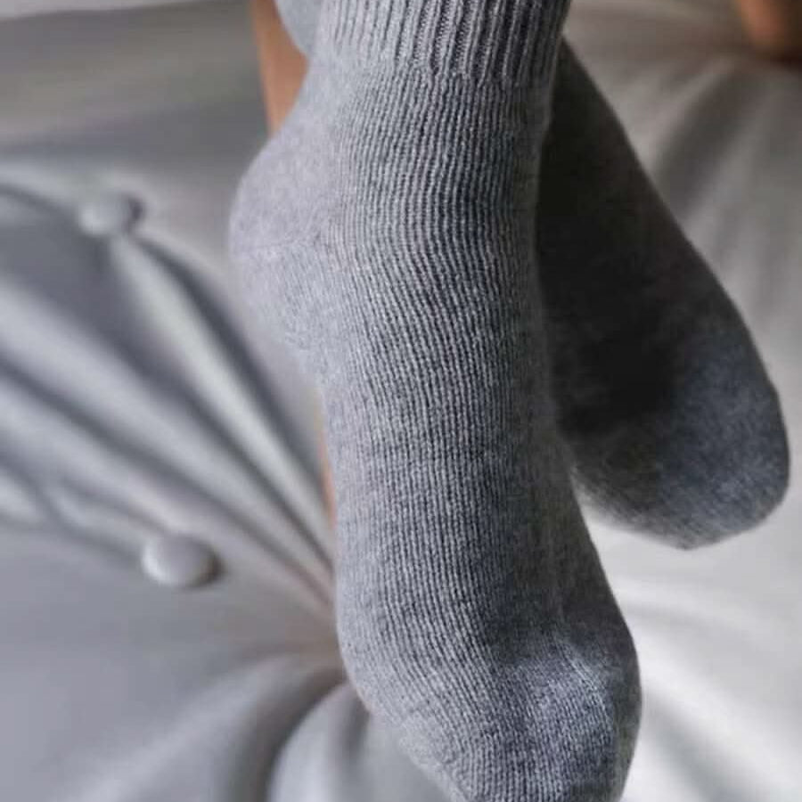 Pure Gray 100% Cashmere Socks for Women – Timeless Elegance, Ultimate Comfort