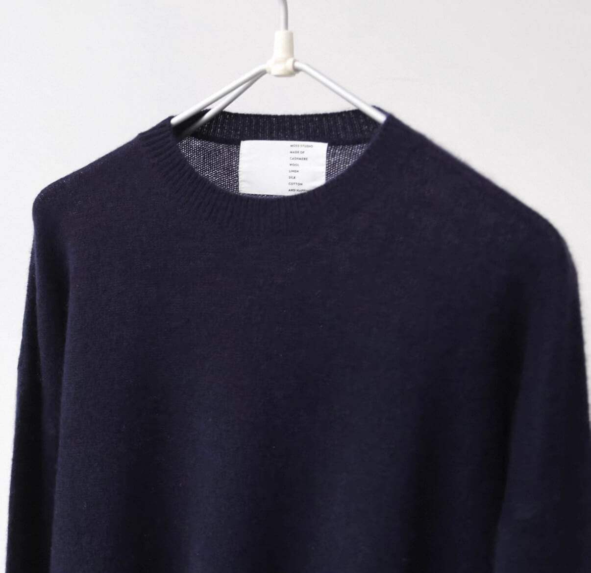 Lightweight 100% Cashmere Sweater for Women in navy