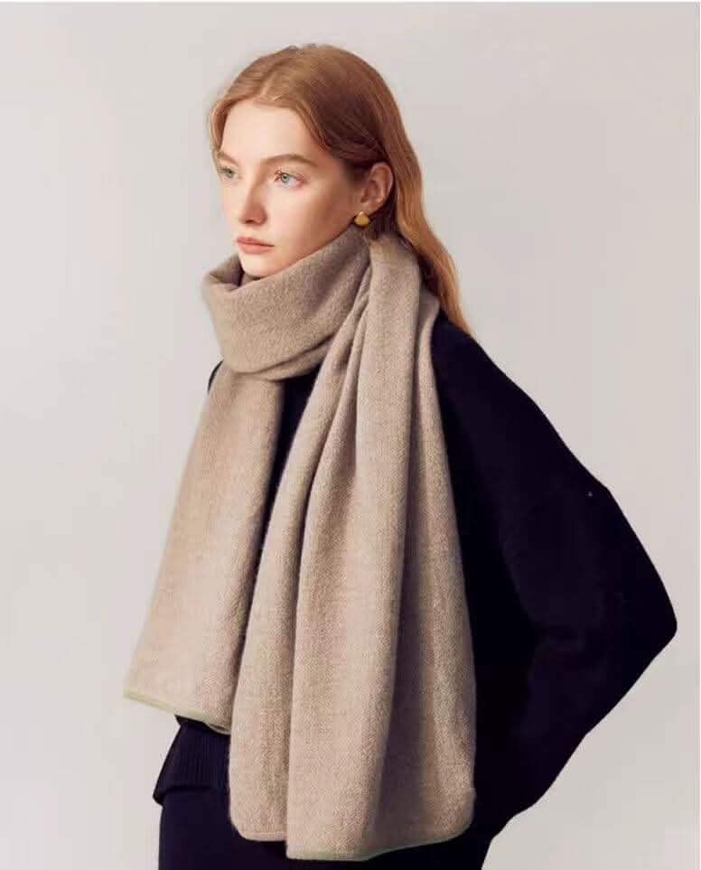 Women's cashmere scarf