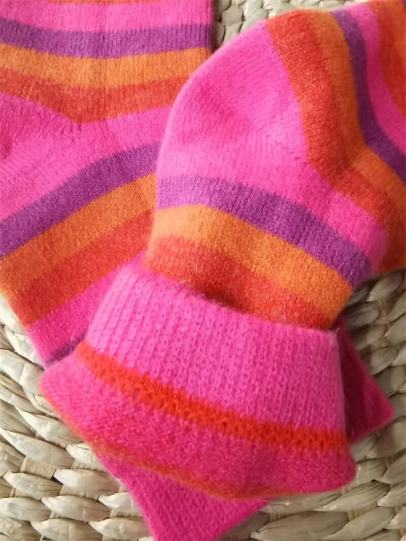 Red base cashmere socks with green and white stripes – warm and stylish