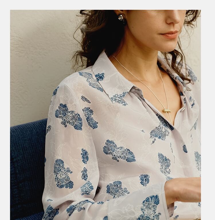 Women's Mulberry Silk Printed ice blue Blouse Shirts,Women’s luxury relaxed-fit silk button-down top