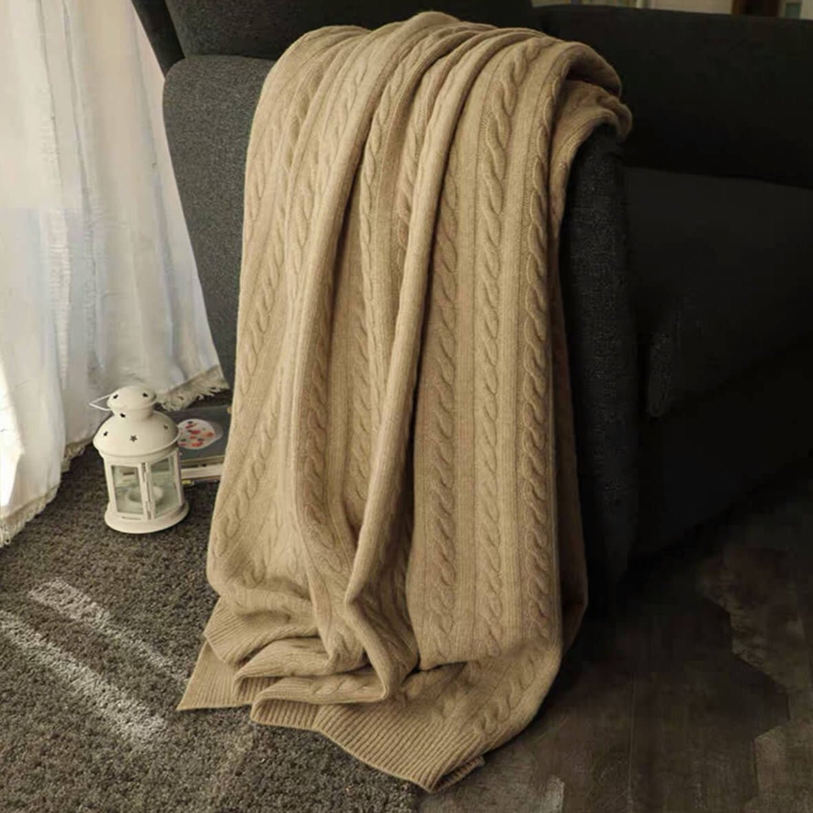 Luxury 100% cashmere cable knit throw blanket in beige，	pure cashmere cable knit blanket in beige tone