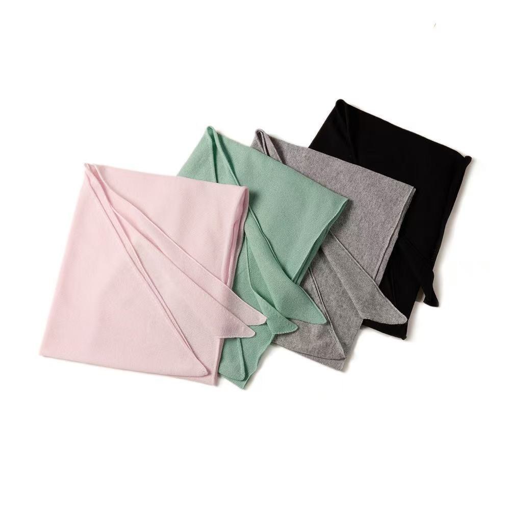 Lightweight 100% cashmere triangle scarf in 4 colors: pink, mint green, grey and black