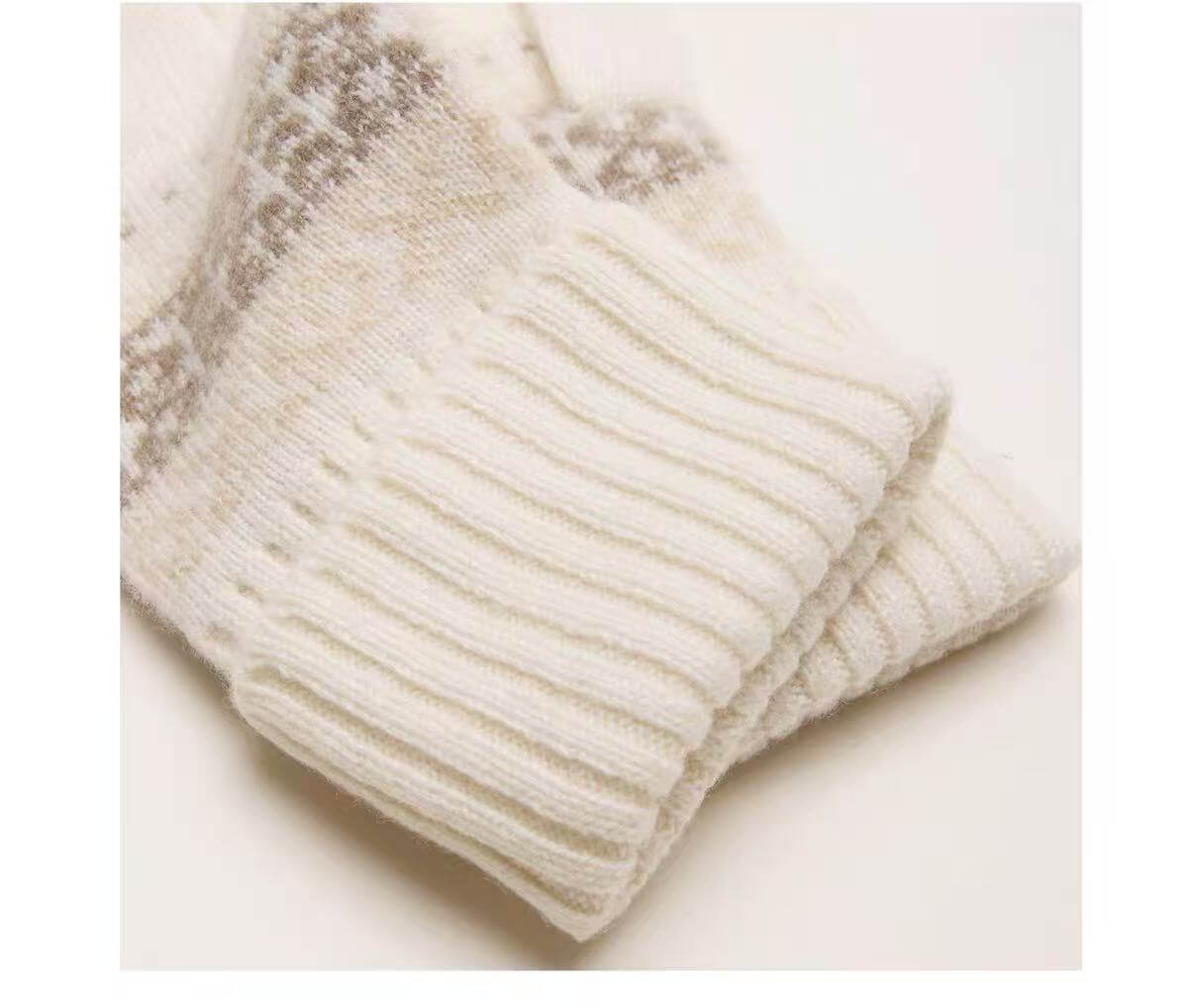 100% cashmere Fair Isle winter accessories set in neutral tones