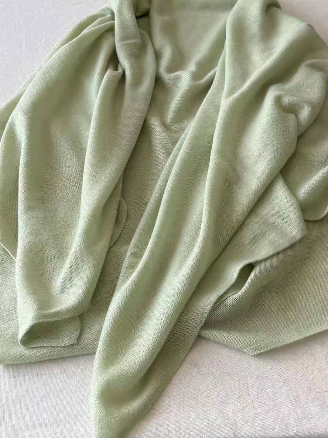 140 x 140 cm pure cashmere square shawl in celadon green