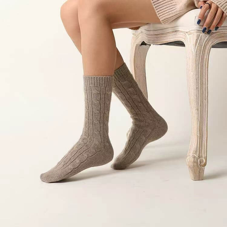 Cable knit detail on luxury pure cashmere socks