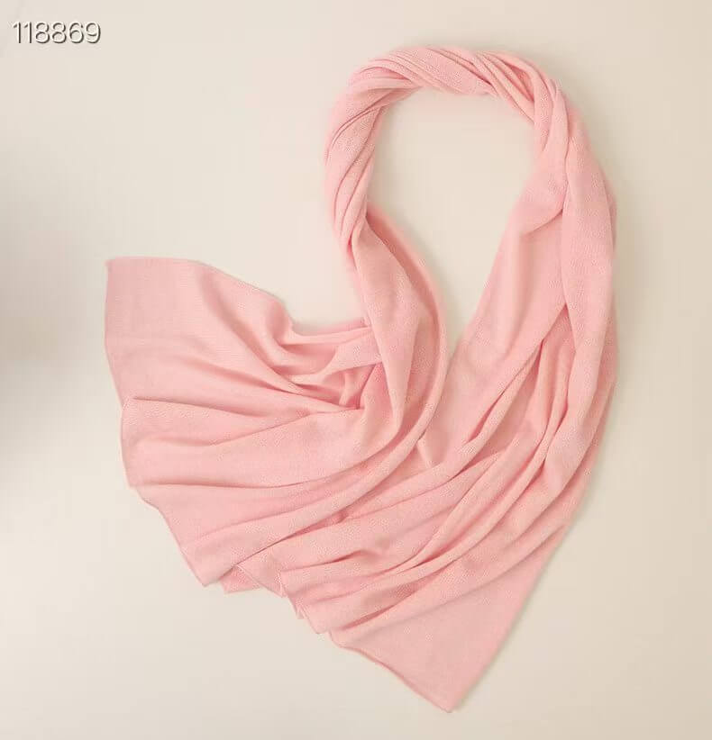 Light pink 100% cashmere travel wrap for women, soft lightweight shawl for flights and everyday layering