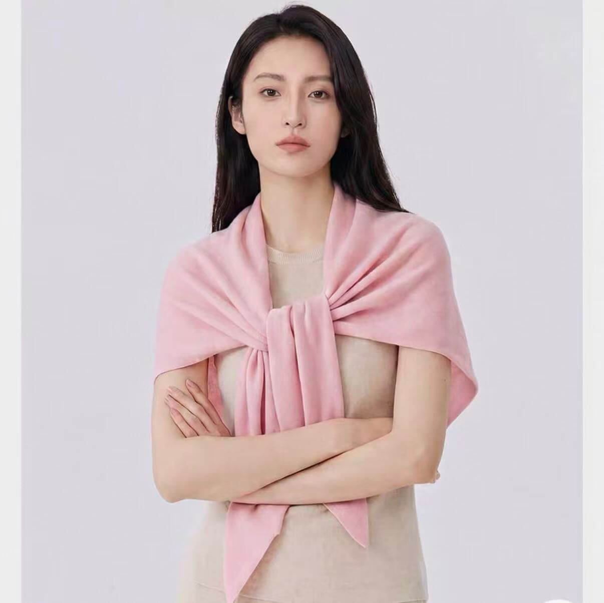 Luxury 100% Grade-A Inner Mongolian cashmere triangle shawl for women with soft lightweight knit texture