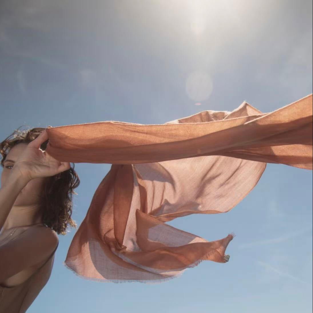 	Luxury featherweight cashmere scarf, soft breathable 100% cashmere shawl for spring and cool evenings