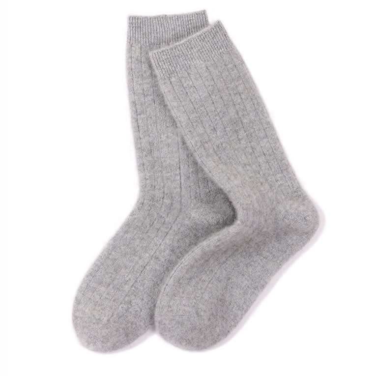 Luxury men’s pure cashmere house socks in grey ribbed knit