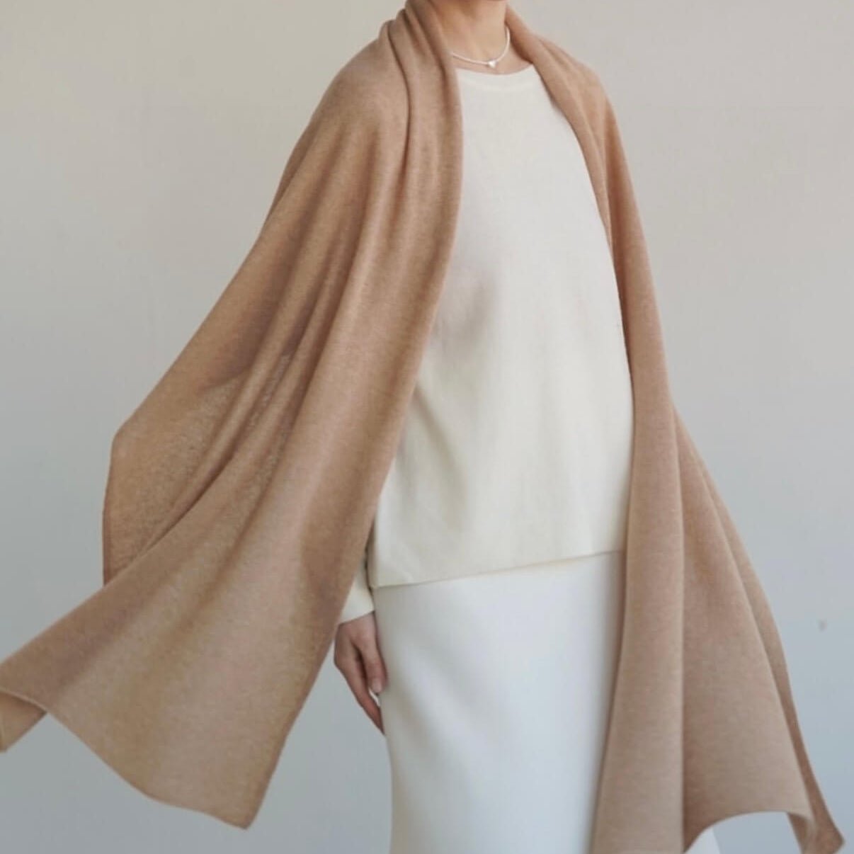 Soft Inner Mongolian cashmere shawl for women, elegant travel wrap