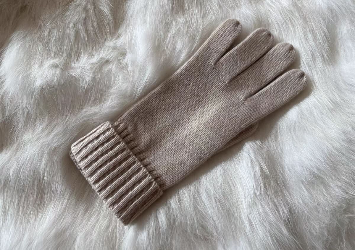 Pure cashmere winter gloves for women in 12 fashionable colors, soft luxury knit gloves for stylish warmth