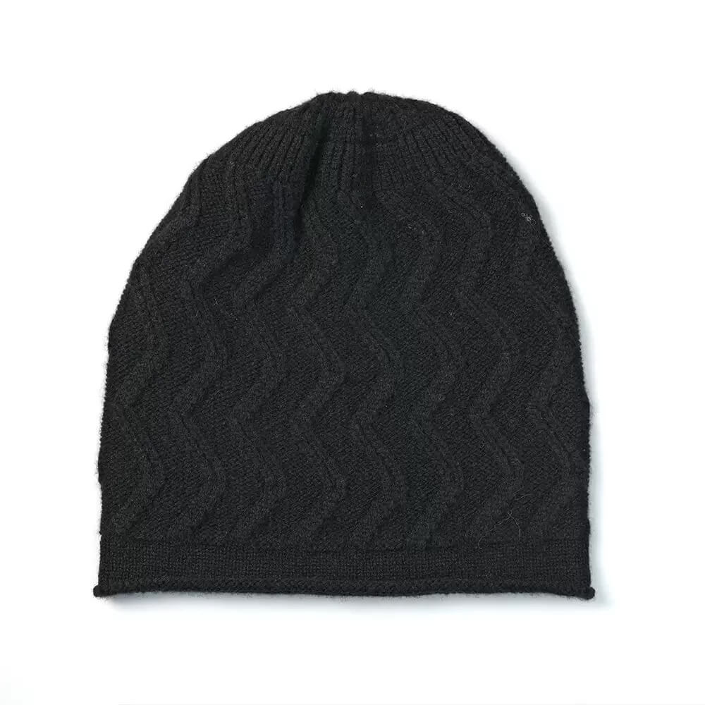 Soft and warm black cashmere beanie with classic ribbed cuff