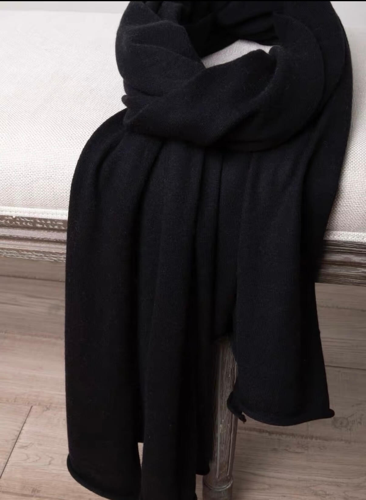 Soft pure cashmere shawl crafted from premium 72s 3 ply yarn