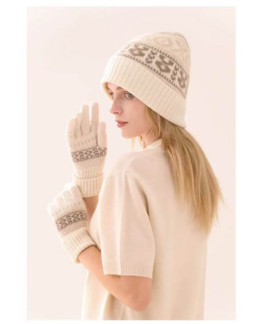 Women’s 100% cashmere Fair Isle beanie and gloves set in ivory