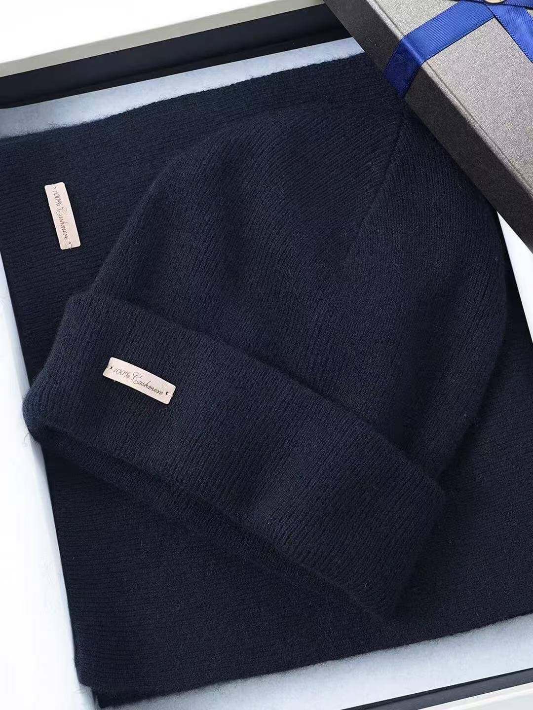 Women’s black ribbed cashmere winter hat and scarf set