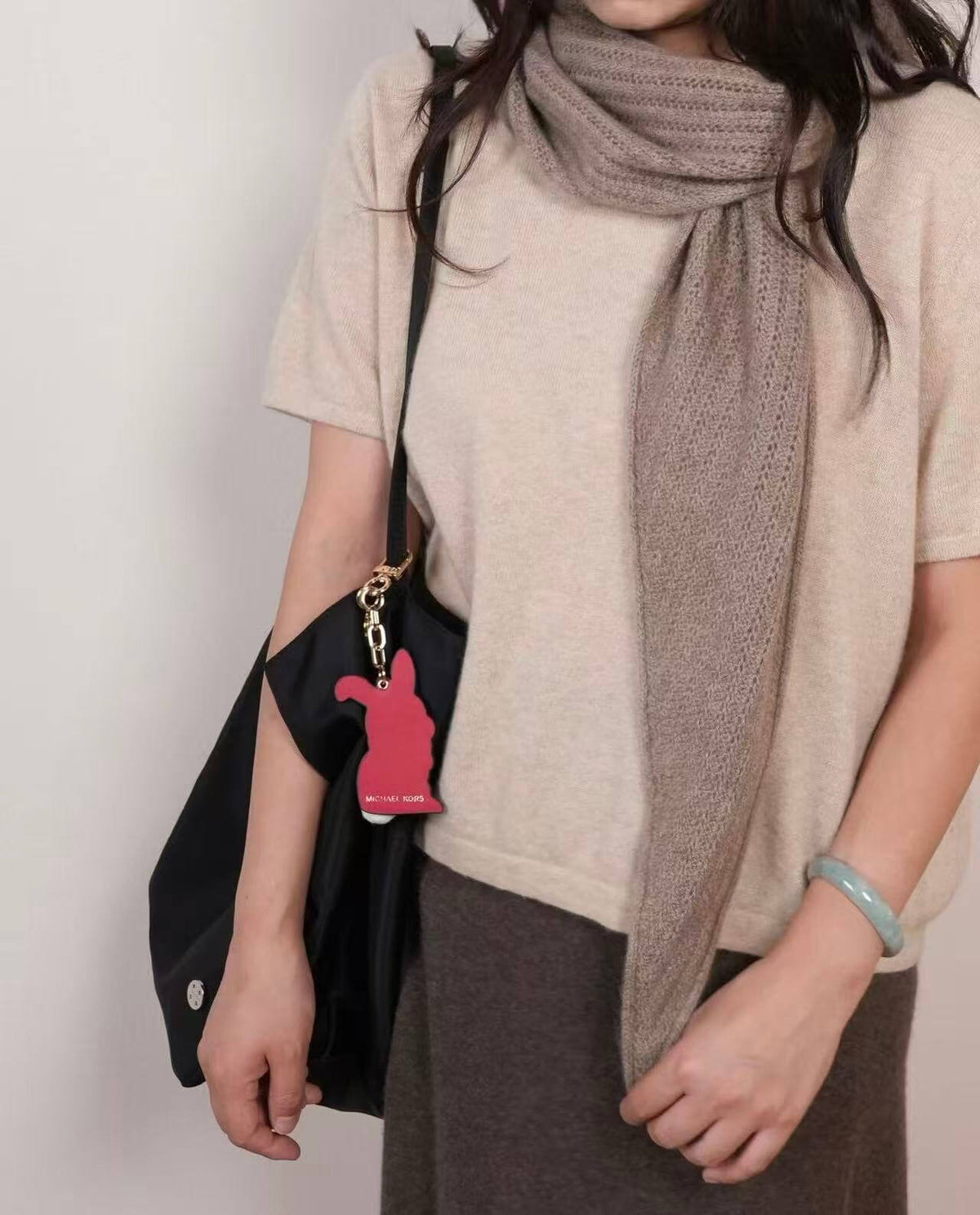 Women’s knitted cashmere triangle scarf 152 x 41 cm