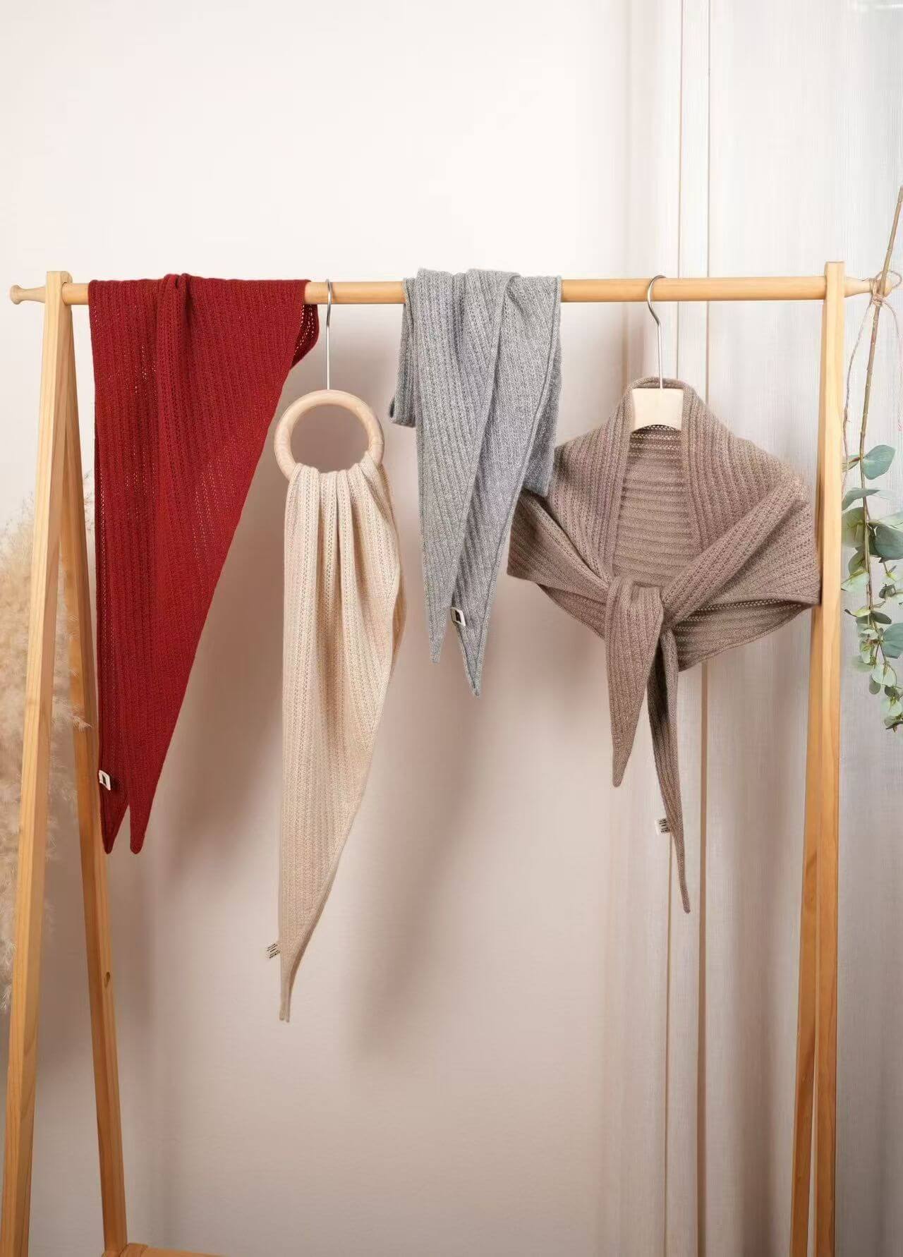 100% pure cashmere triangle shawl with airy knit texture
