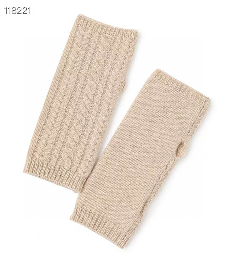 Cream Beige Textured Winter Gloves - Breathable Women's Cashmere Wristers with Non-Slip Silicone Grips