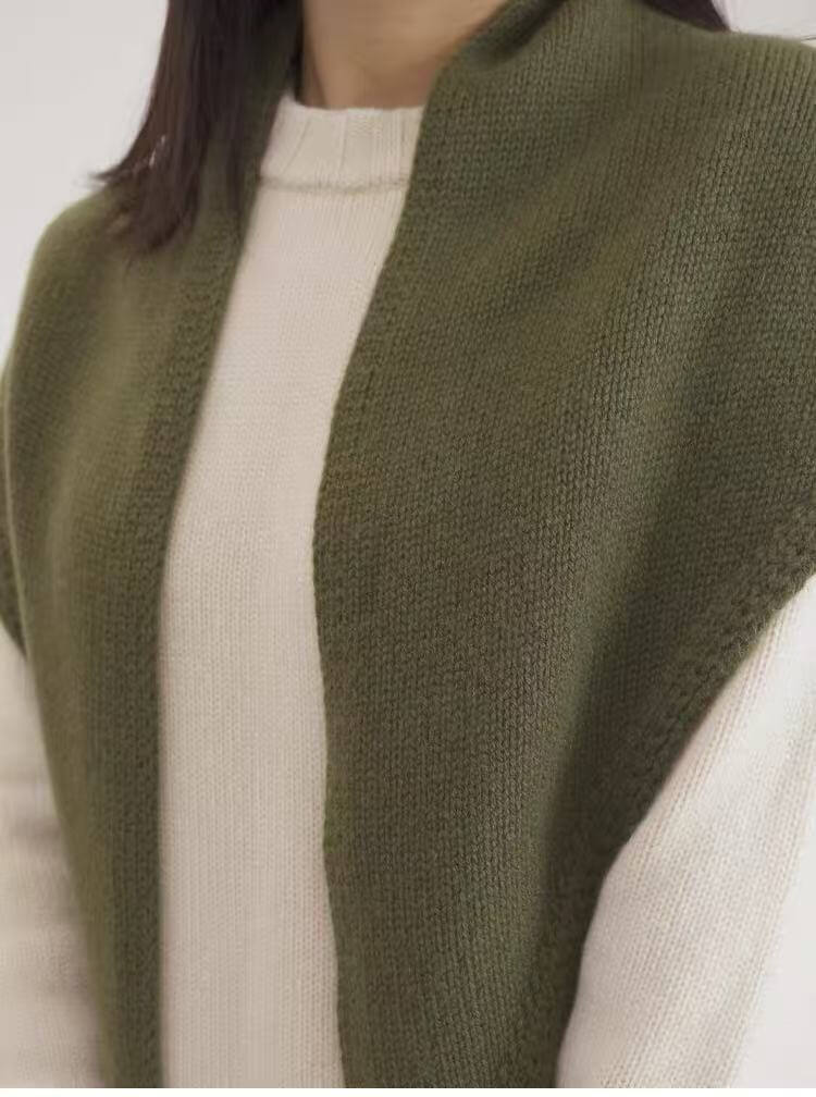 Elegant cashmere neck scarf with decorative border