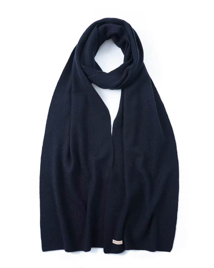 Women’s black ribbed cashmere winter hat and scarf set