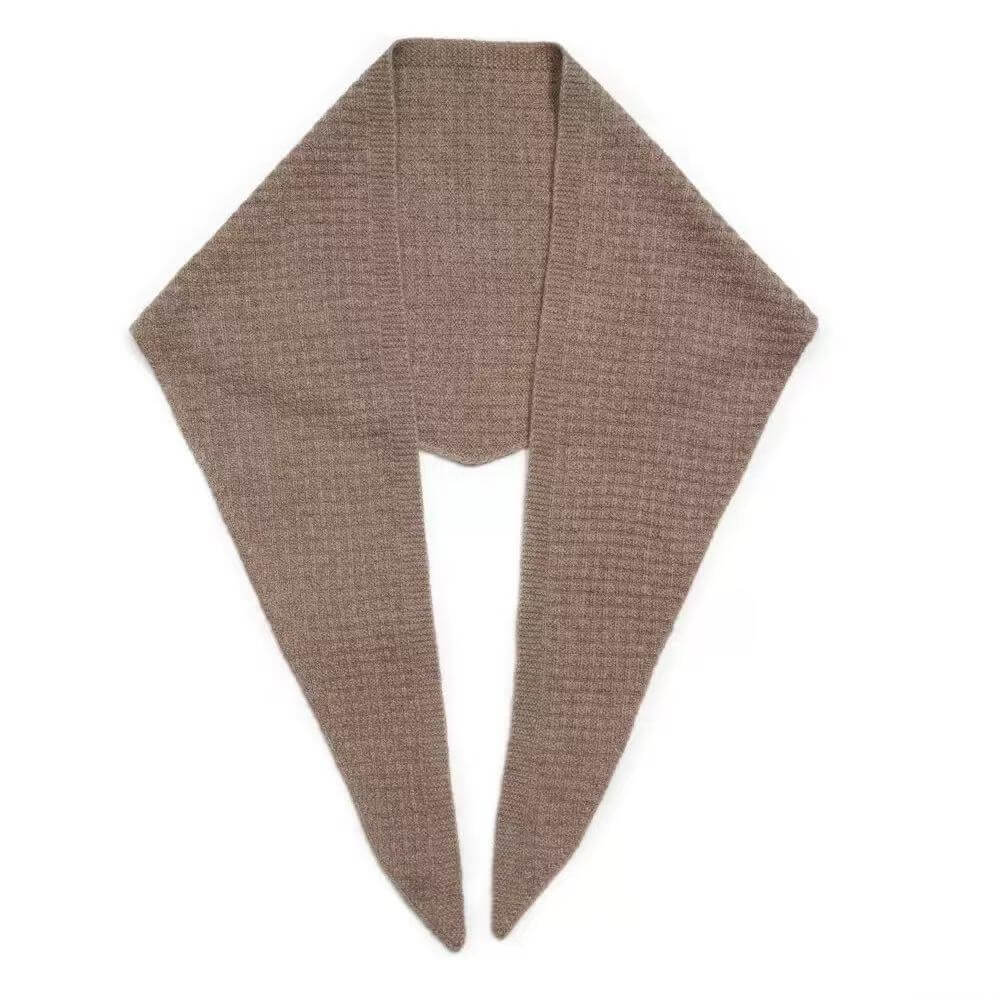 Women’s waffle knit cashmere neck scarf measuring 140 x 30 cm