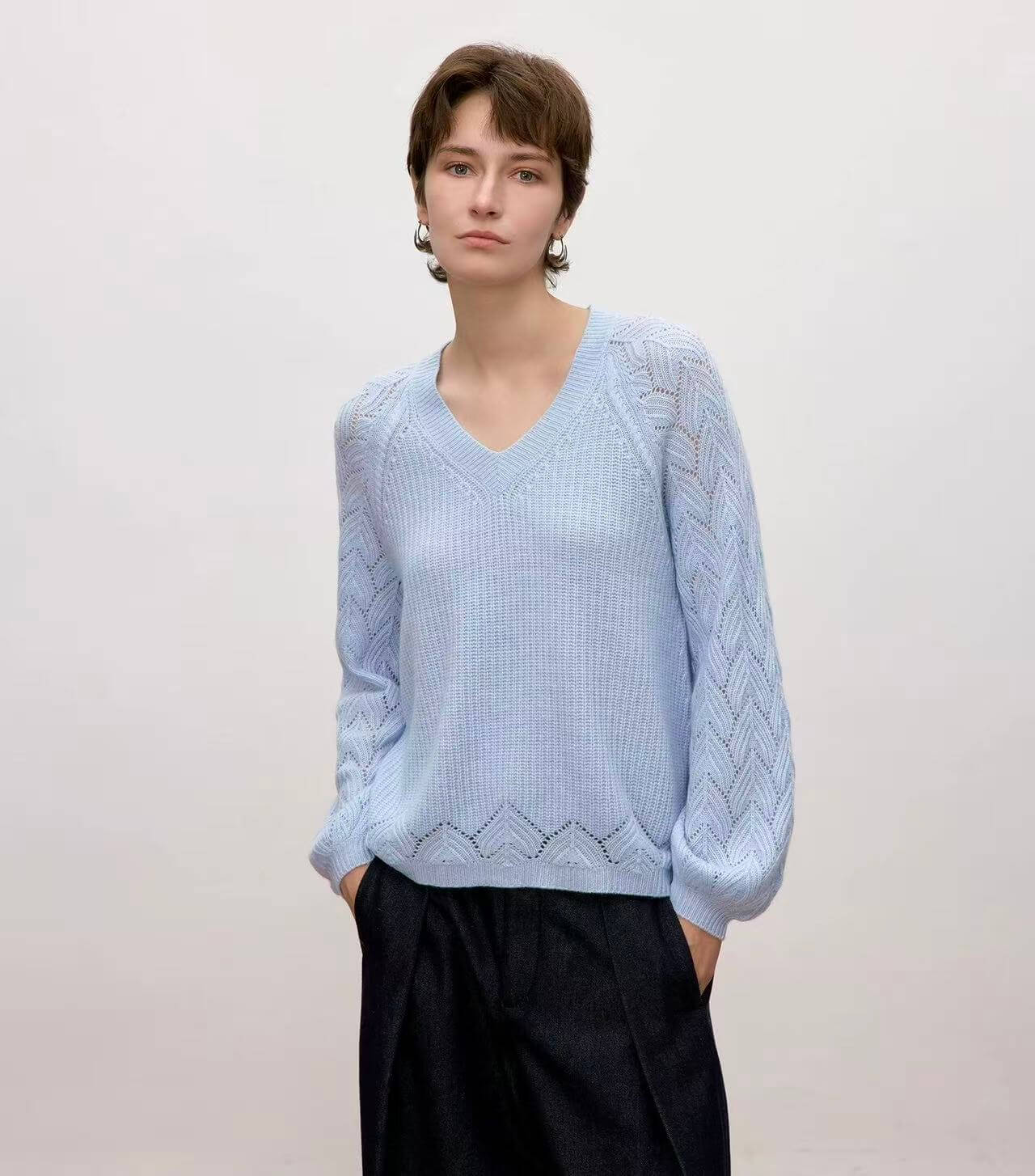 blue 100% pure cashmere sweater v neck in ribbed knitting for women 