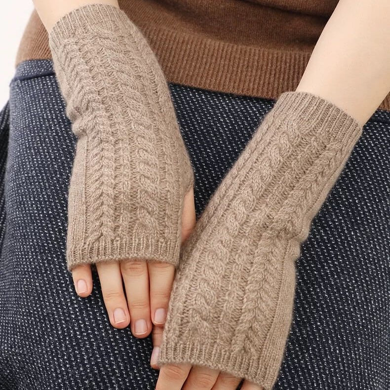Luxurious 100% Cashmere Fingerless Gloves in camel 