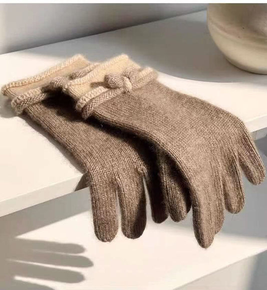 Cozy up in comfort as the temps dip,women's camel color cashmere gloves