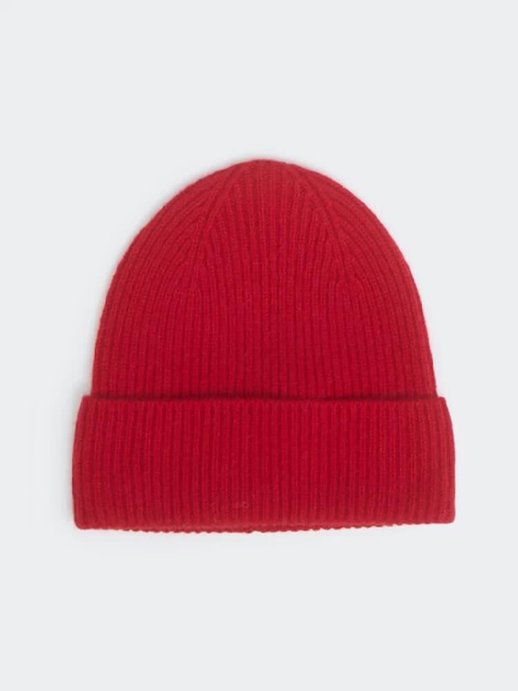 Red Cashmere Beanie – Warm and Stylish Winter Accessory