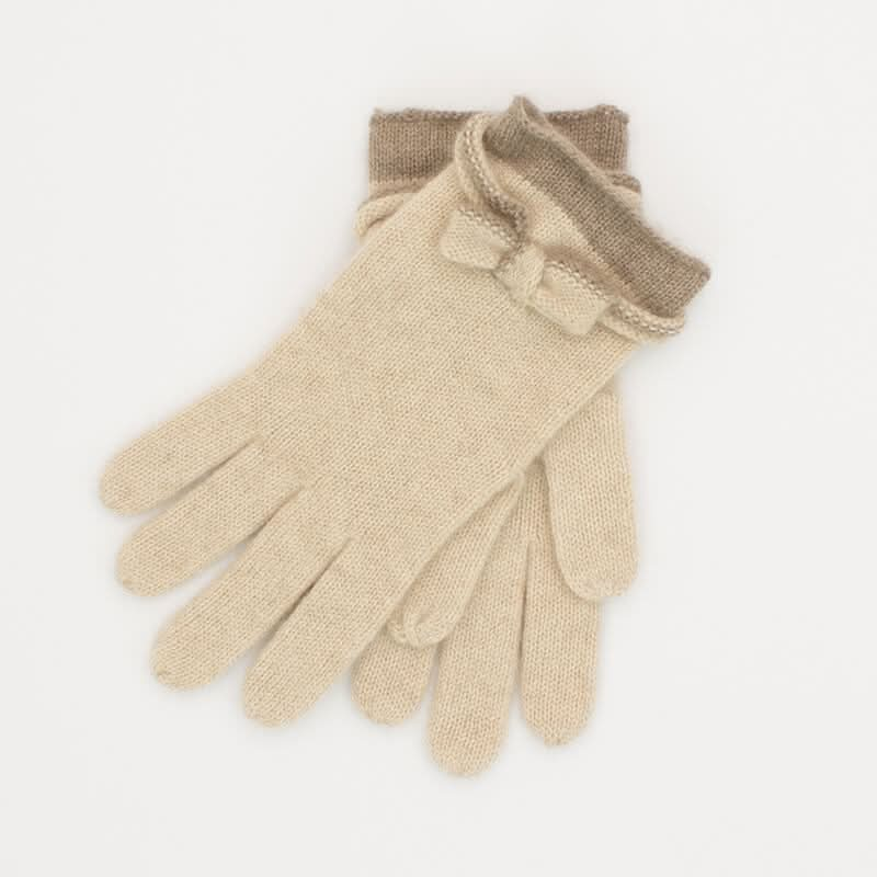 These beautiful gloves are light, delicate and so soft yet keep your hands warm and cosy in this freezing winter Cashmere Gloves Women