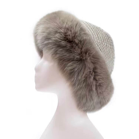 Luxury cashmere cable knit hat with fox fur trim for women