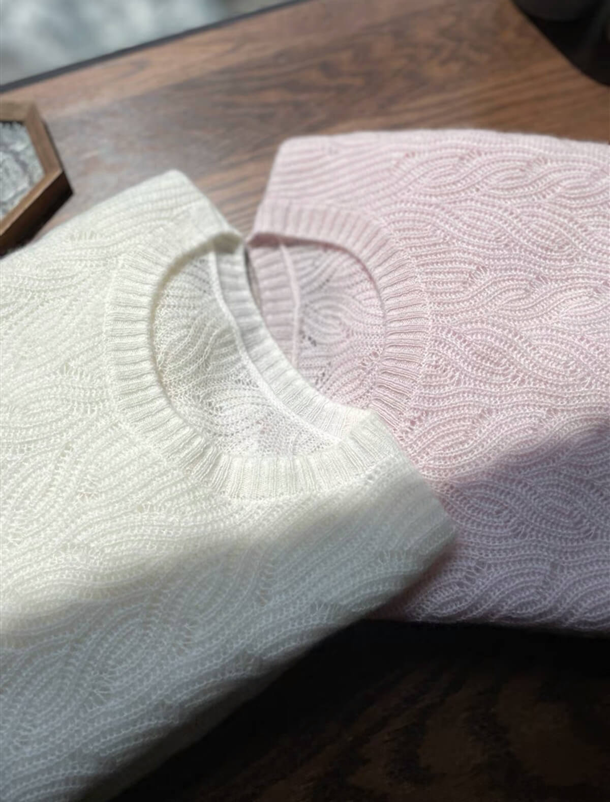Luxurious 100% Cashmere Sweater for Women – Featherlight Warmth with Artful Elegance in pink