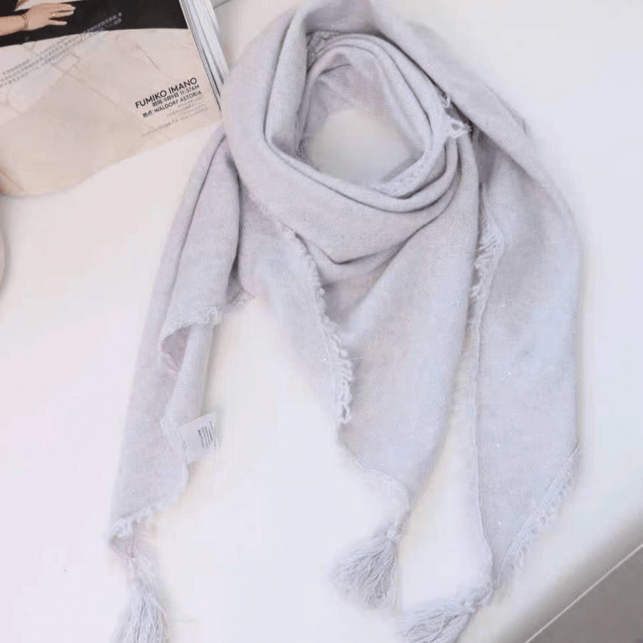 Luxurious 100% Cashmere Triangle Shawl Scarves for Women in light grey