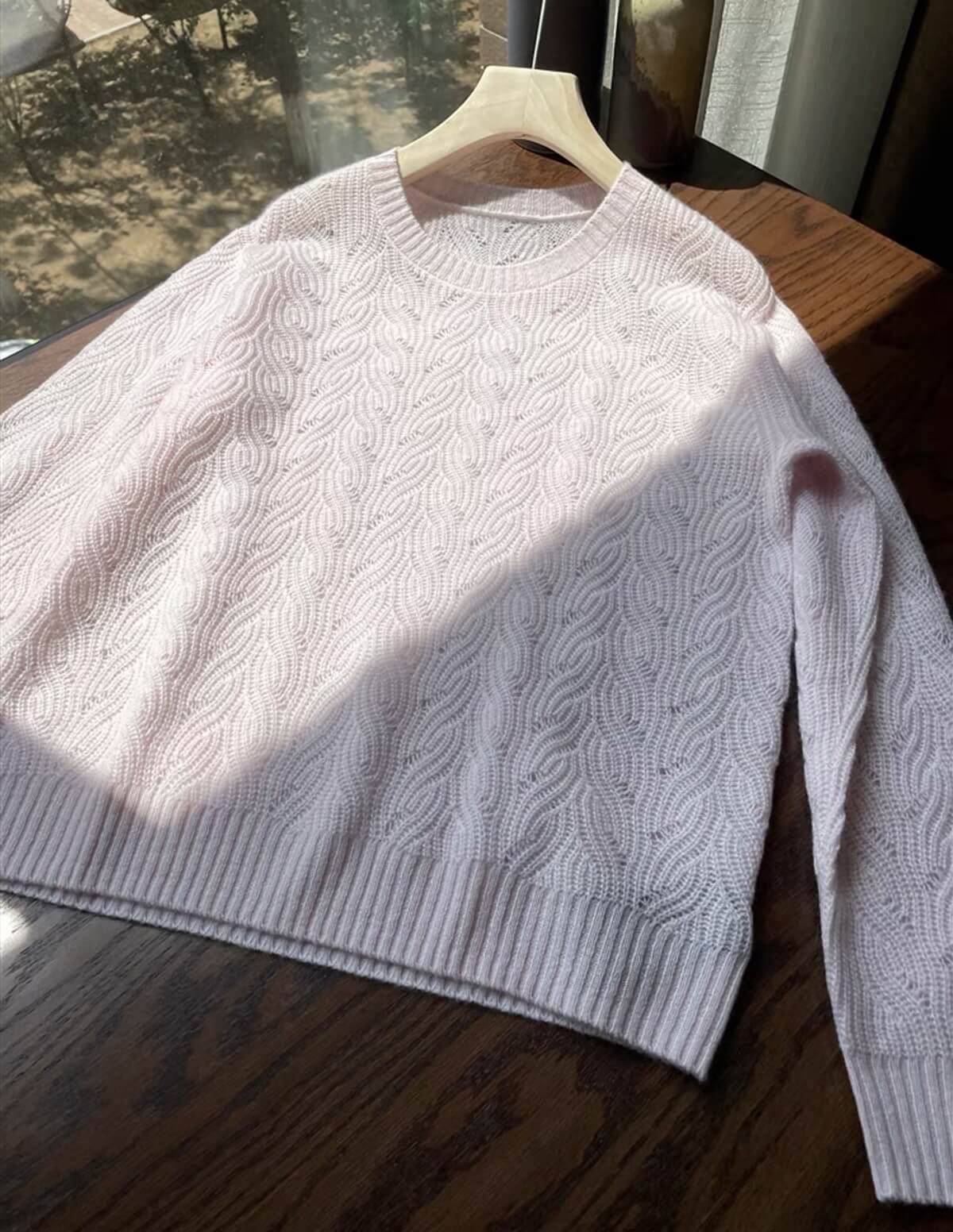 Luxurious 100% Cashmere Sweater for Women – Featherlight Warmth with Artful Elegance