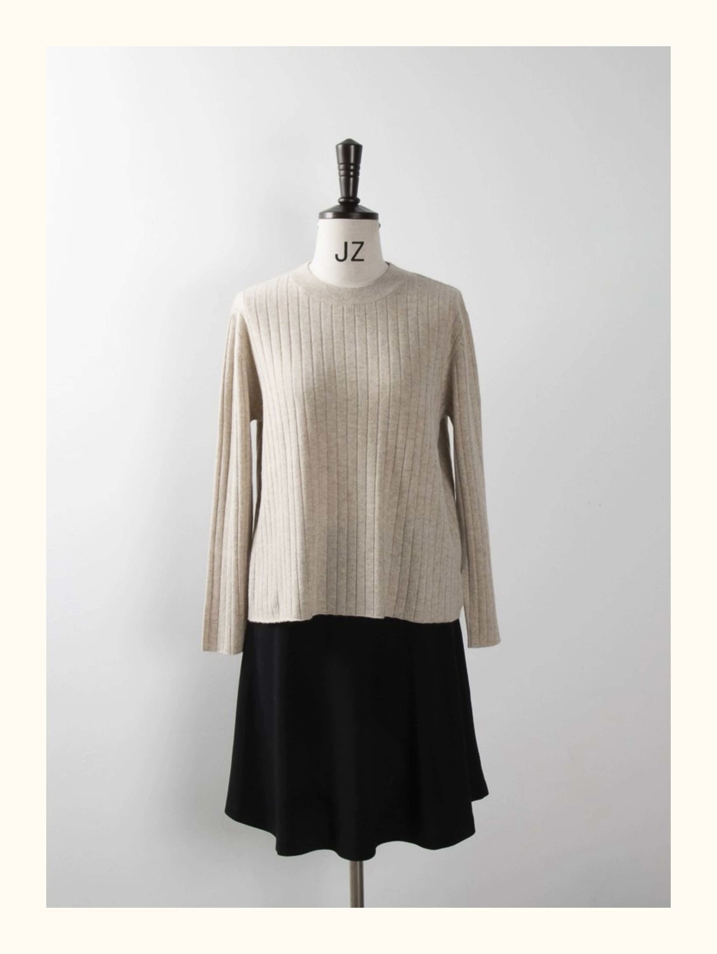 women's crew neck pure cashmere sweater. A soft touch ribbed pullover featuring a crew neckline and slouchy fit.