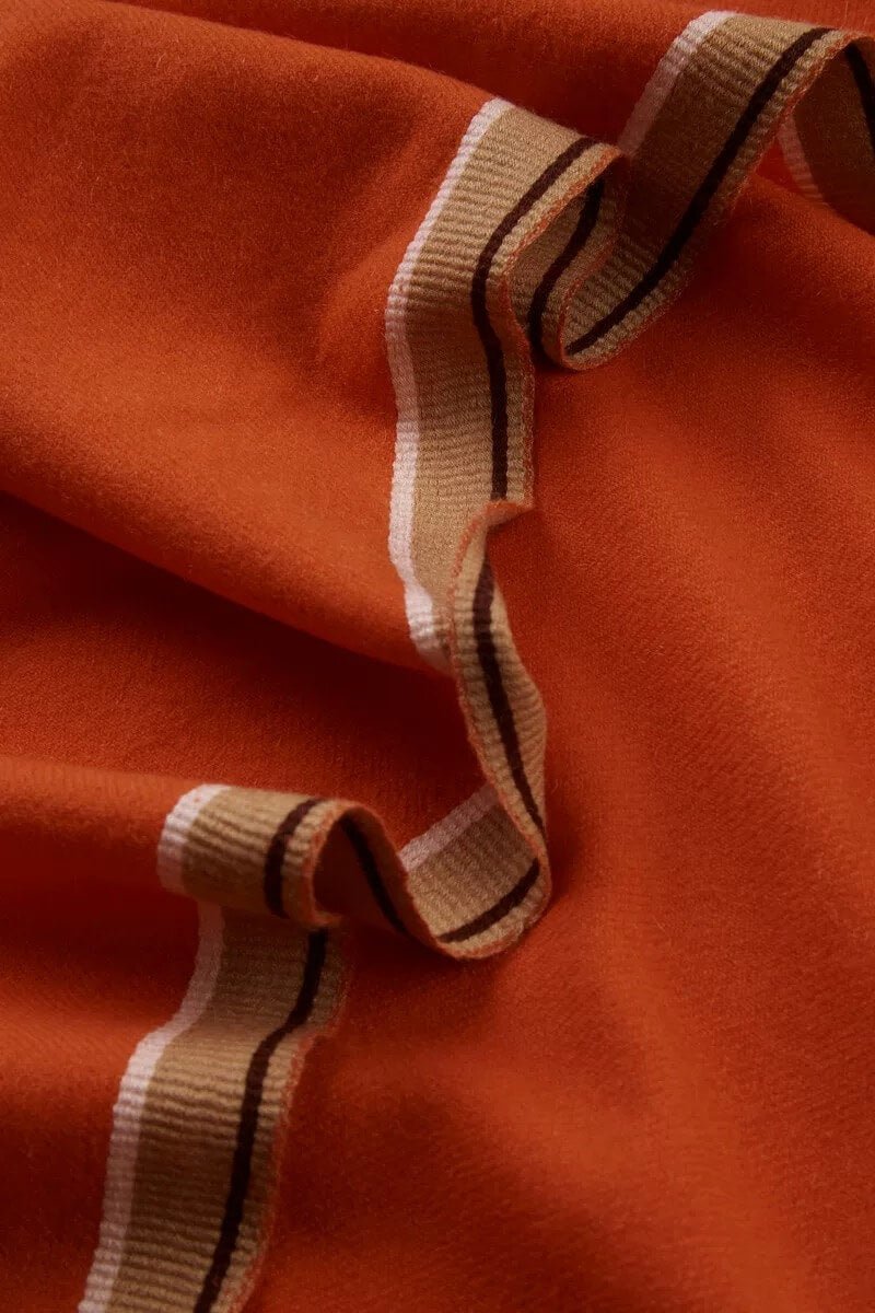 Luxury 195×60 cm cashmere scarf with multi-color striped edges