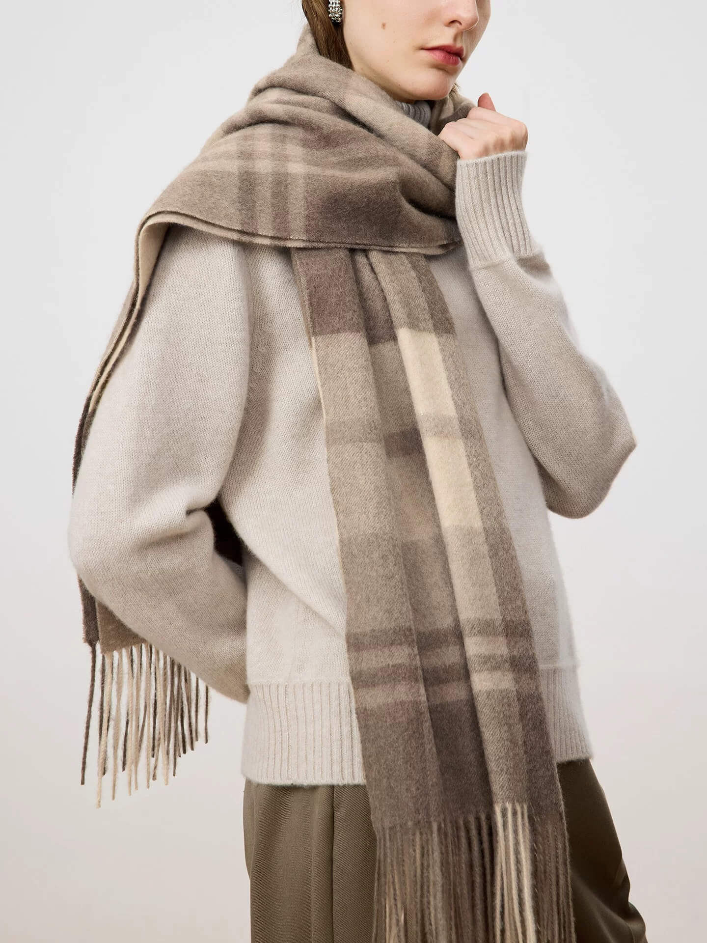 100% cashmere plaid shawl in beige and camel check pattern
