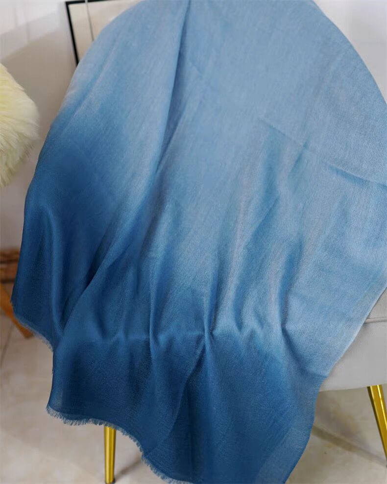 100% Cashmere Gradient Scarf Shawl – Feather-Light Ombré