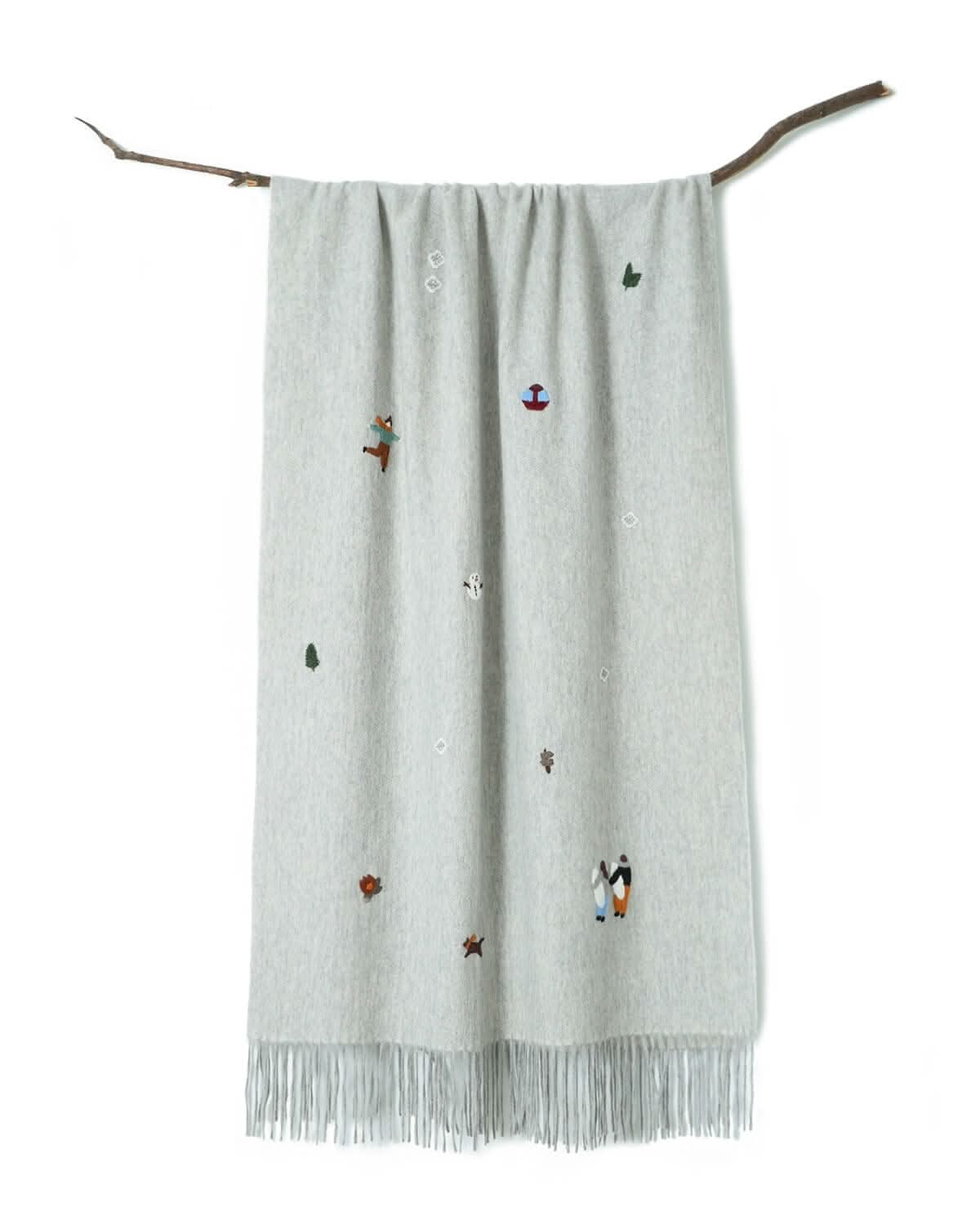 Hand-embroidered pure cashmere scarf in light grey