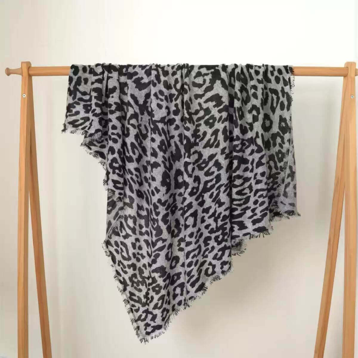 Luxury 100% Cashmere Leopard Print Shawl Scarf in light grey 