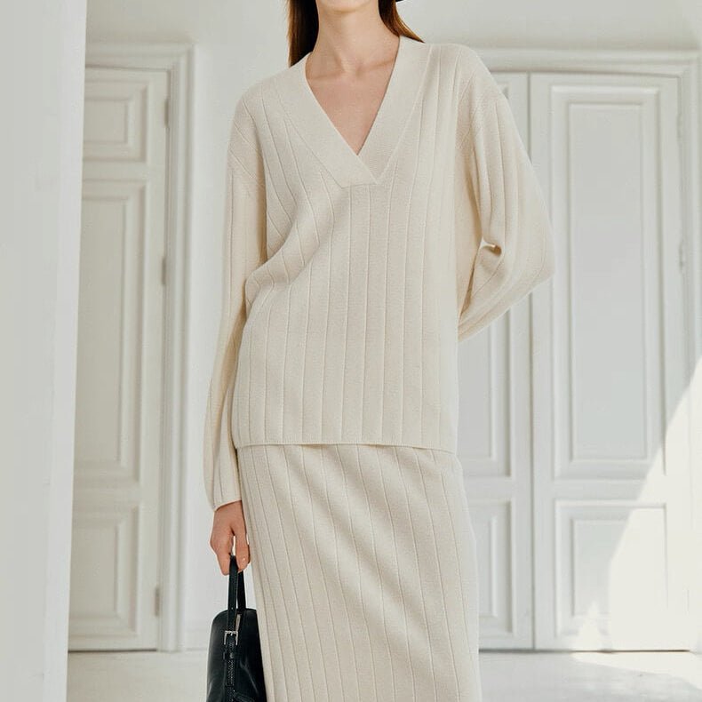 Luxury cashmere wide-rib knit sweater for women in white