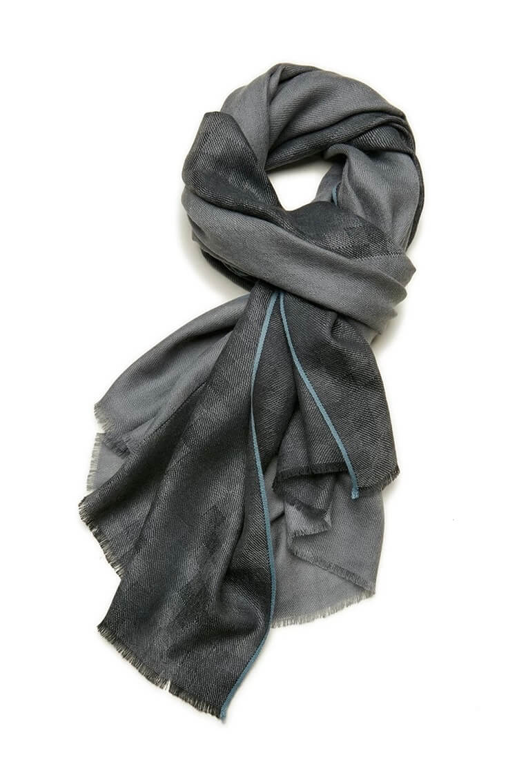 	Cashmere plaid scarf for business casual