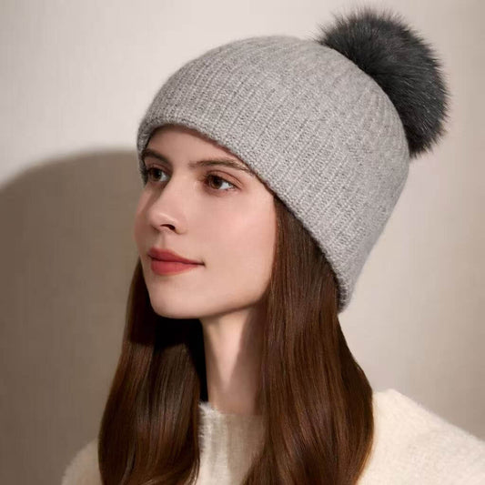 Soft and warm luxury cashmere hat, perfect for men and women