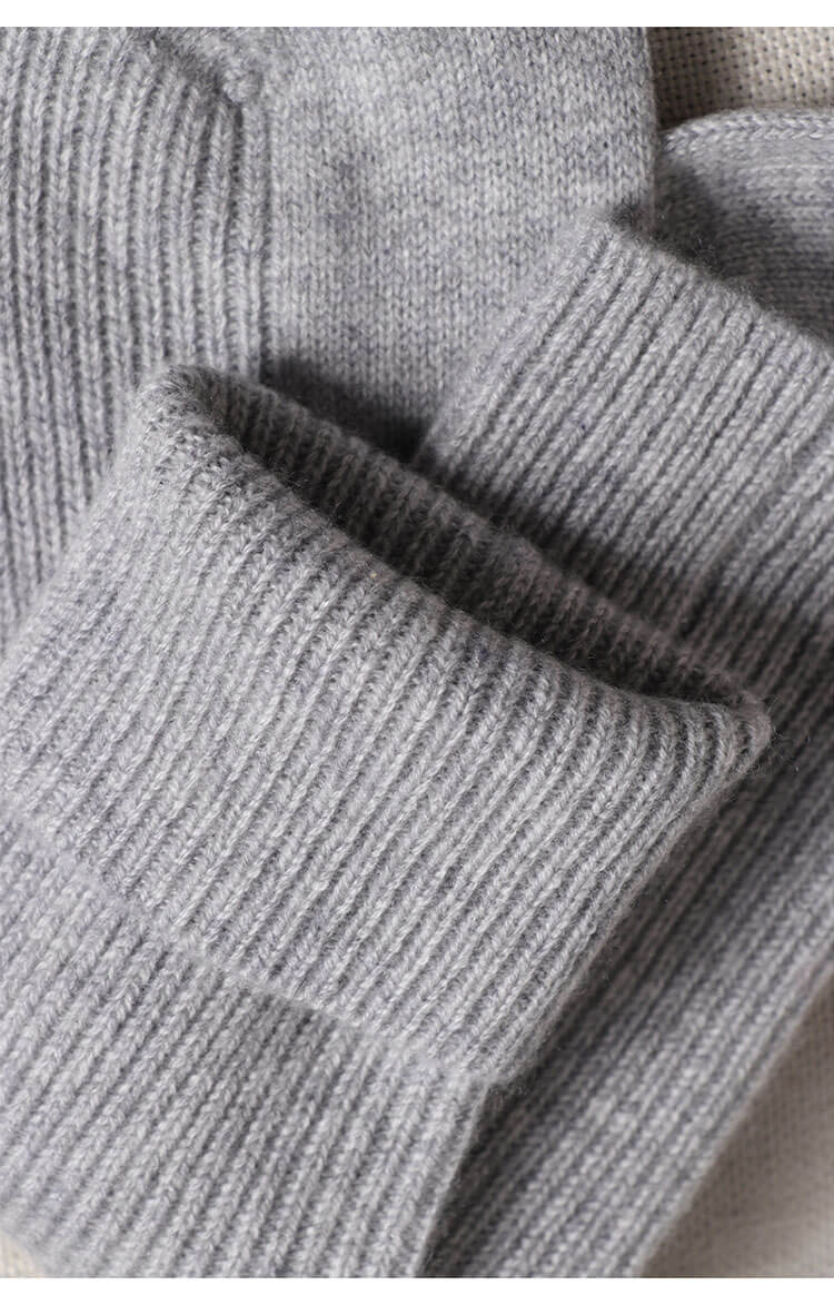 Light gray ribbed knit women’s cashmere socks, soft texture, everyday comfort.