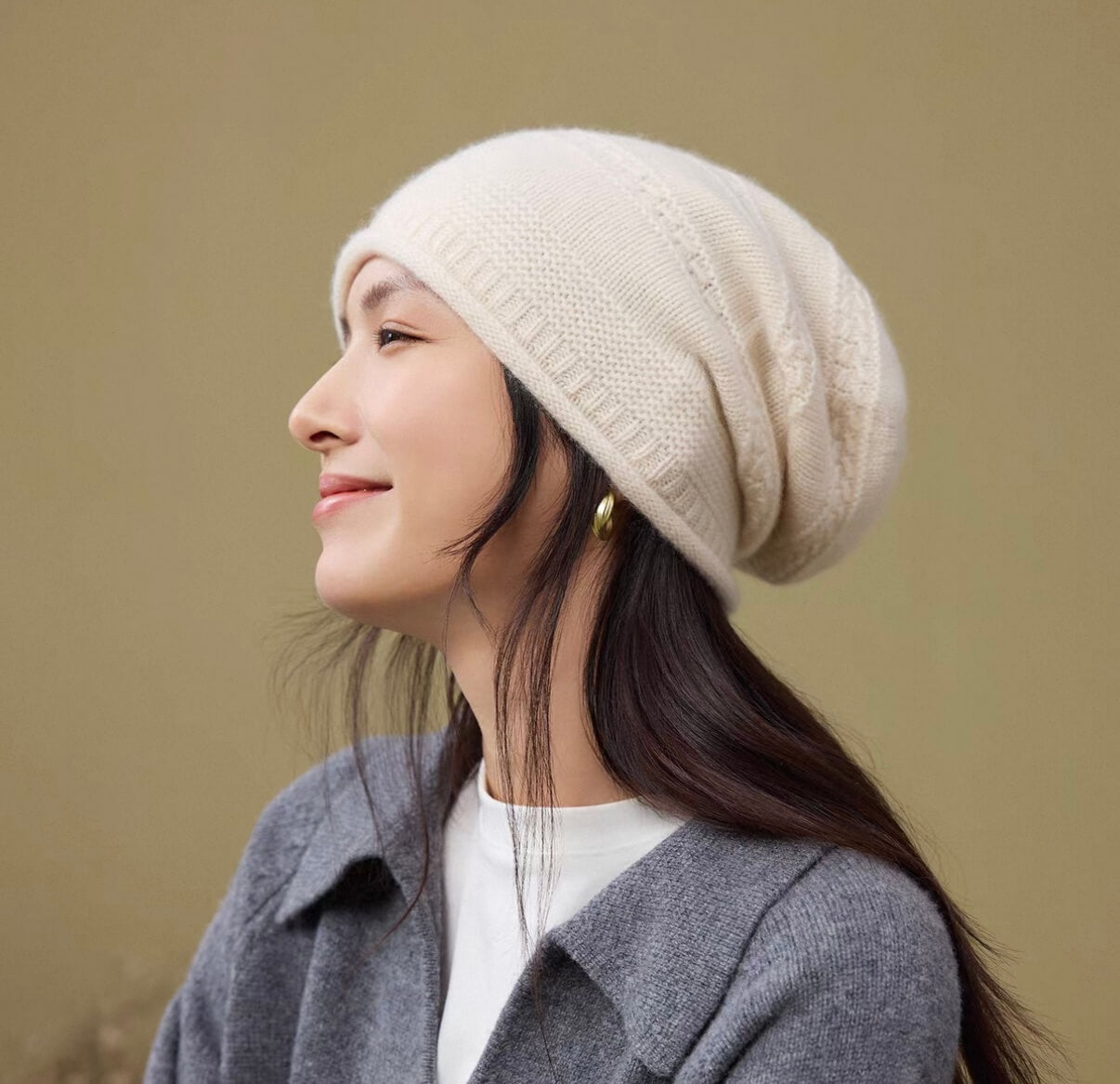 Luxury Ribbed Cuff Slouchy Beanie Hat for Men & Women in white